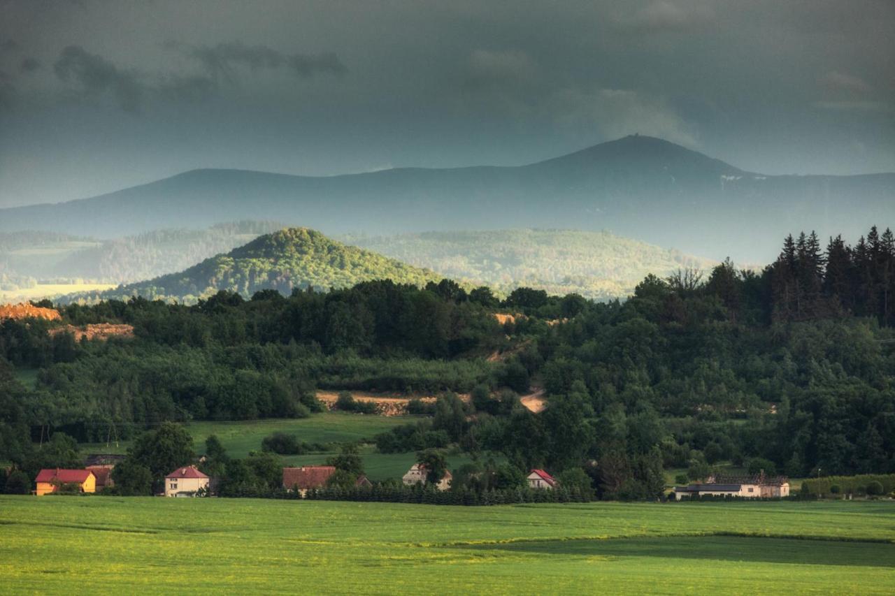 Appartamento Monte Cuma Uroczysko Pod Zamkiem Grodziec Zagrodno Esterno foto